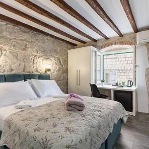 Apartment Bonbon Old Town Private En-suite